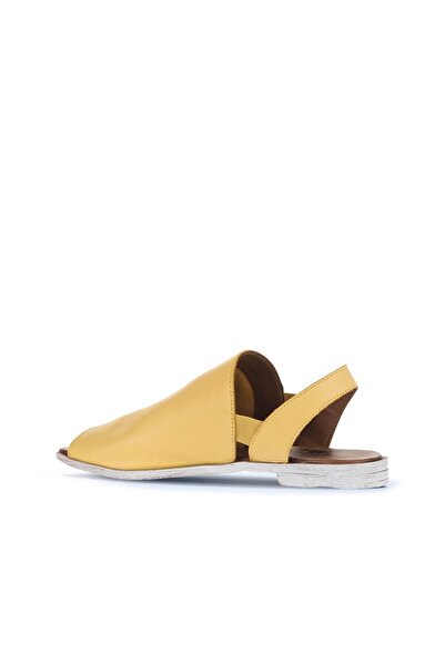 Bueno Shoes Yellow Leather Women's Flat Sandals 01Wa3008