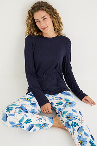 İPEKTENİM Renkli Çiçek Desenli Pijama Takımı