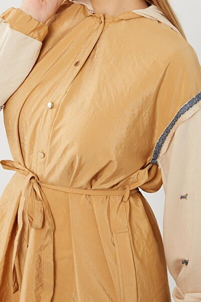 Levidor Καμελ-Μπεζ καμπαρντίνα με με κουκούλα κεντημένα μανίκια