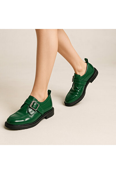 defile ayakkabi Yeşil Rugan Tokalı Loafer