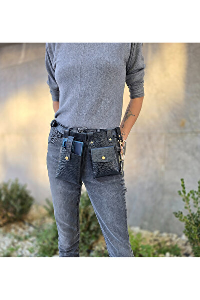 Atelier Nui حقيبة خصر للهاتف المحمول من الجلد الطبيعي بنمط التمساح باللون الأ...