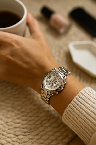 Love The Wind Silver Metal Women's Sports Wristwatch