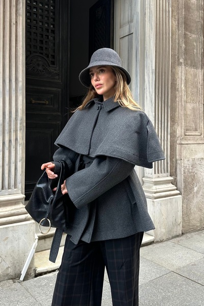 Laluvia Anthracite Livia Cape Detailed Cashmere Coat