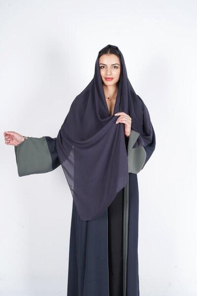 NNBCBT Gray balloon abaya with green accents