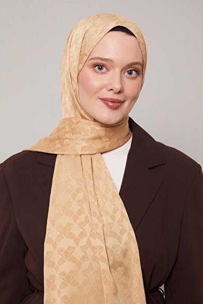 Levidor Gold Crystal Pattern Jacquard Capri Shawl