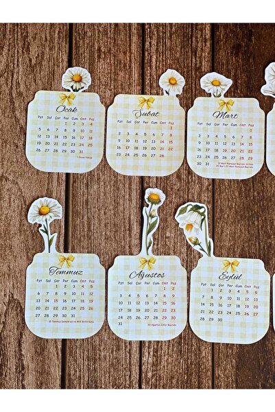 Sticker Ekspres 2026 Papatya Desenli Ahşap Standlı Özel Tasarım Takvim Çiçekli Masa Takvimi Hediye