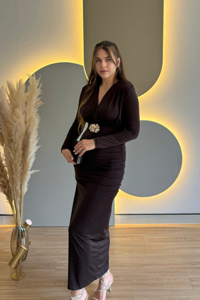 Aventien ντραπέ Κομψό καφέ μακρύ φόρεμα με ζώνη αξεσουάρ