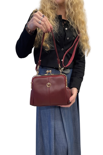 Pandora Bags Multi-Compartment Soft Leather Shoulder and Crossbody Bag with Clip, Stylish and Convenient Model