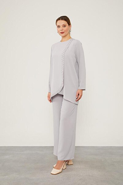 Levidor طقم مكون من قطعتين من الشيفون المطرز باللؤلؤ الرمادي