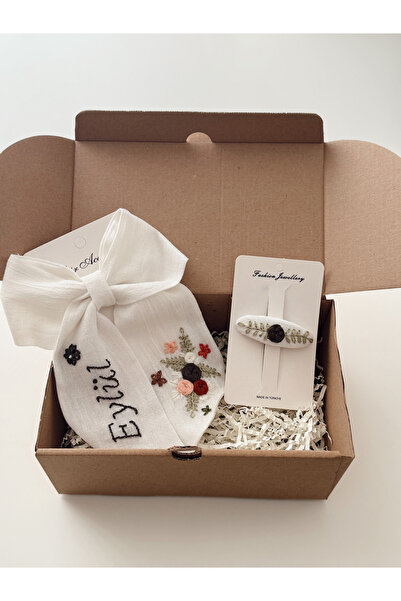 Nur Baby Kız çocuk özel hediyelik isimli toka kutusu