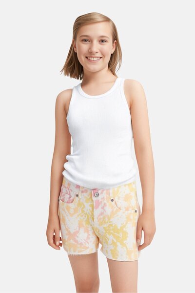 Levi's Kids Girl Slim Fit Stretchable Girlfriend Denim Shorts, Multicolor