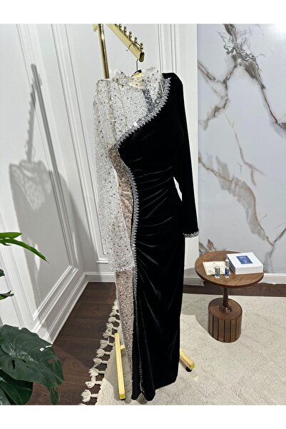 Heidi red velvet dress