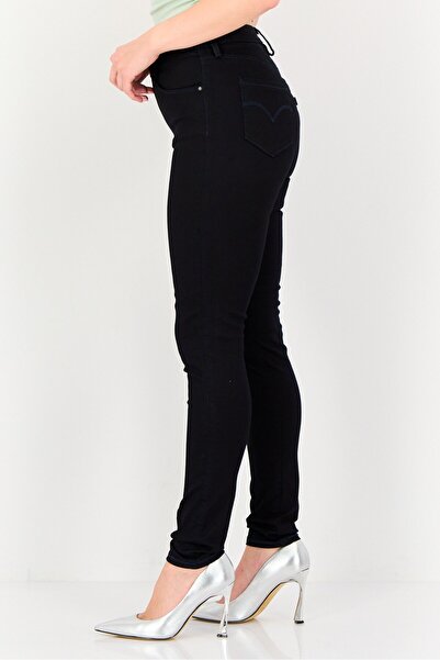 Levi's Women Skinny Fit Solid Stretchable Jeans, Black