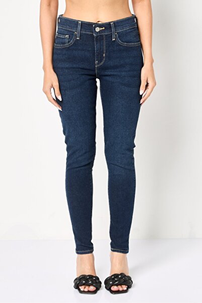 Levi's بنطلون جينز نسائي ضيق قابل للتمدد، أزرق داكن
