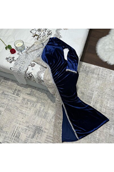 Heidi red velvet dress