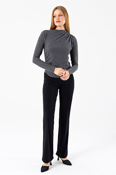 GİYSA بلوزة نسائية ياقة مرتفعة متوسطة الطول سايد فستان بتجاعيد مجمّعة باللون ...