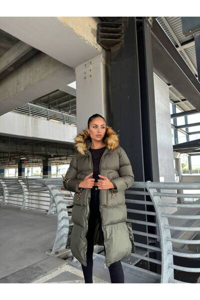 pendkamoda Women's fur detail Hooded metal snap pocketed imported fabric long puffer jacket