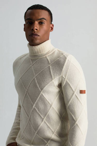 Hemington Baklava Desenli Boğazlı Ekru Kaşmir-yün Kazak