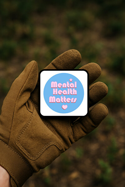 AHWALL شارة / وشاح / شعار للتوعية بصحة العقل مع خلفية زرقاء مكتوب عليها 'الصحة النفسية مهمة'