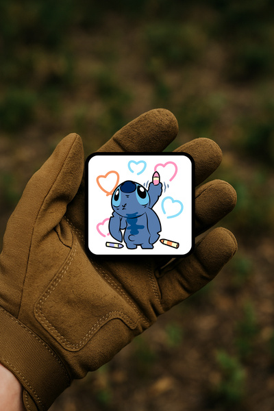 AHWALL شارة / وشاح / شعار بتصميم شخصية كرتونية زرقاء وقلب بأسلوب الأطفال اللطيفين