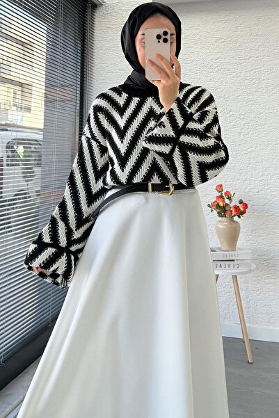 Generic Brand Pulover scurt din tricot cu model în zig-zag – negru