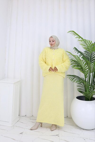 Kayaka triko Women's Shaggy Knit Sweater and Long Knit Skirt Hijab Set