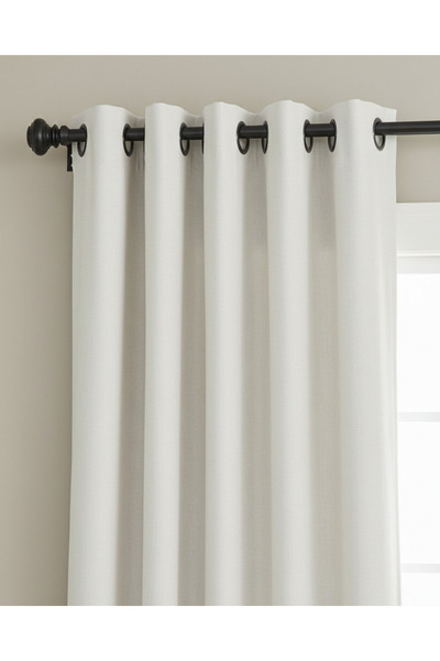 REDTAG قضيب ستارة مفرد قابل للتمديد باللون الأسود مع نهاية من الراتنج