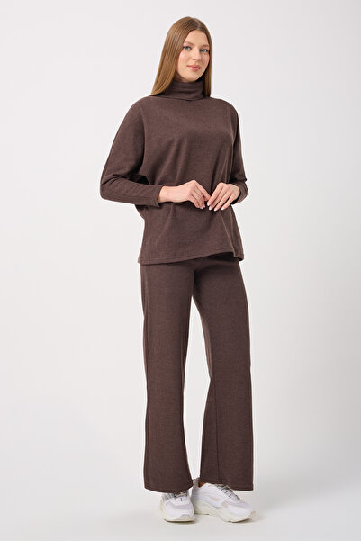 Silk & Spice طقم نسائي من قماش سالونيك قصة فضفاضة مريح بياقة دائرية وأكمام خفاشية مع تفاصيل مميزة في الأسفل