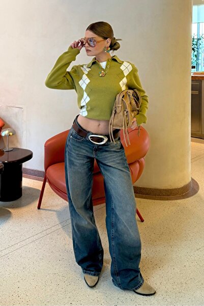 bases. Low Waist Wide Leg Jeans with Faded Effect