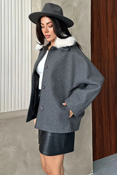 cemo Women's Beige Fur Collar Short Coat Cashmere Fabric Oversized Wide Sleeve Buttoned Winter