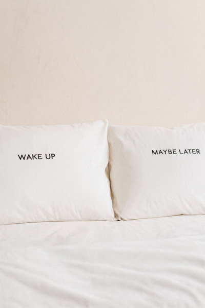 Elegancembroidery WAKE UP / MAYBE LATER Yazılı Nakışlı Yastık Kılıfı - Çift S...