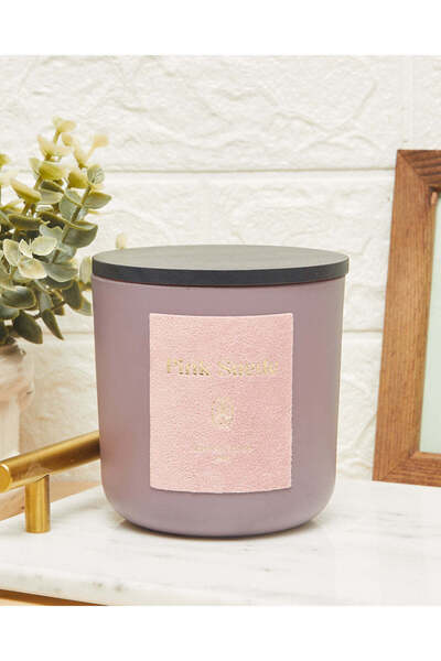 REDTAG شمعة وردية من جلد الغزال بثلاثة فتائل مع غطاء (340 جرام)