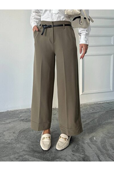 MIZUKI Women's Pleated Belted Trousers with Leg Detail