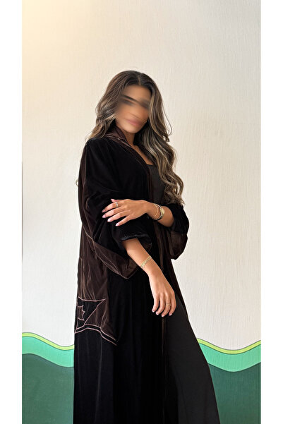 AYA عباية مخملية بنية اللون مع تطريز يدوي