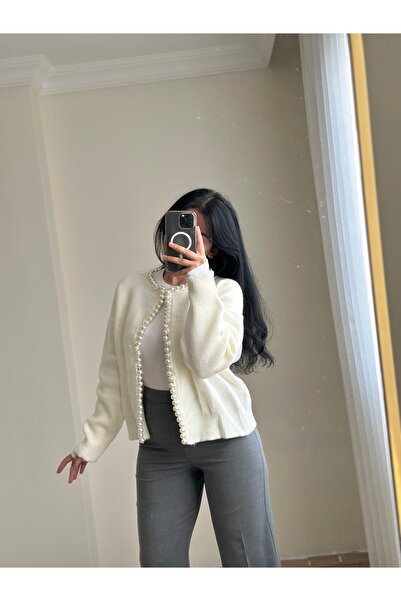 YELZEY BUTİK Μπουφάν με λεπτομέρεια από πέρλες