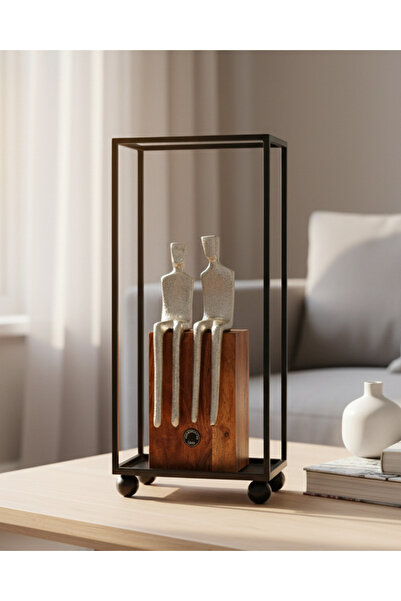 REDTAG لمسة ديكورية مصاحبة من ميد مود باللون البني