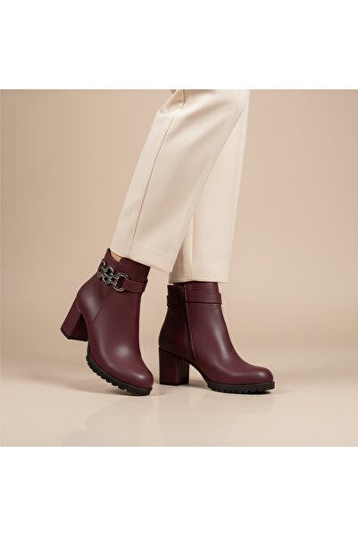 Brielfy Ardelle 9 cm Heeled Gold Chain Buckle Round Toe Faux Leather Winter Women's Boots