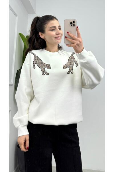 TUNAM BUTİK 5757-سترة مطرزة بالخرز على شكل فهد باللون الأبيض