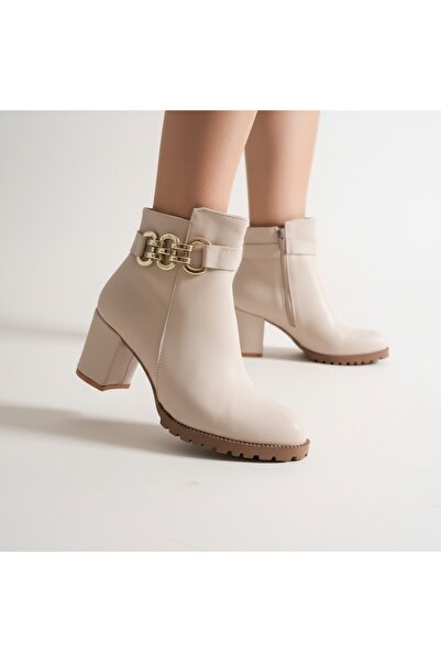 Brielfy Ardelle 9 cm Heeled Gold Chain Buckle Round Toe Faux Leather Winter Women's Boots