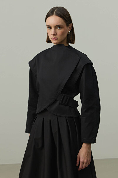 Fahhar Shoulder Detailed Jacket Black