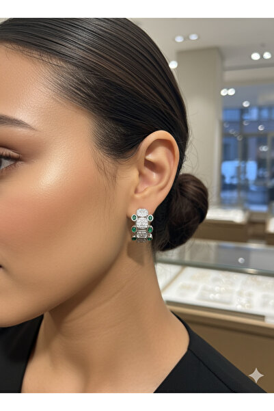 Begüm&CO Atelier Silver Zirkon Yeşil Taş Detaylı Serenay Sarıkaya Küpe