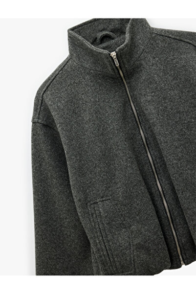 Koton Оверсайз-куртка-бомбер з високим коміром, довгими рукавами, кишенями та блискавкою