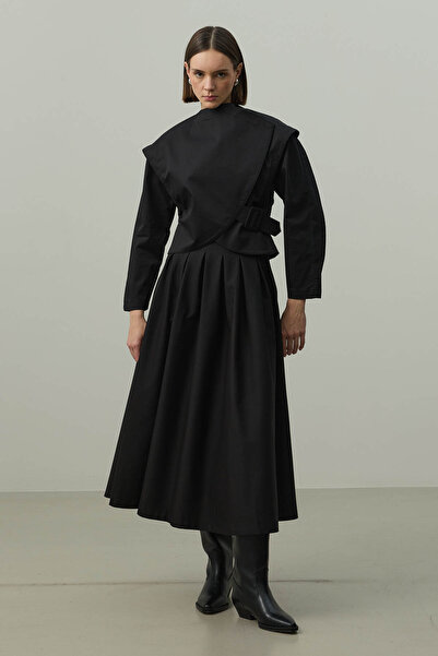 Fahhar Shoulder Detailed Jacket Black