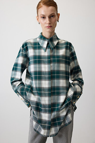 Touché Privé ΚΑΡΟ ΠΟΥΚΑΜΙΣΟ ΜΕ ΦΑΡΟΥΣΤΕΣ ΜΑΝΙΚΕΣ