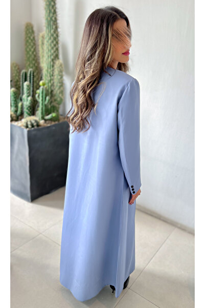 AYA عباية كريب، قصة بليزر