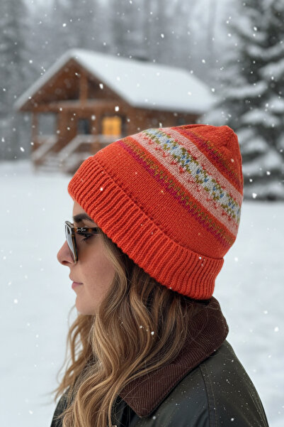 novon Premium Unisex Winter Themed Soft Textured Warm Design Beanie with Minimal Snowflake Figure