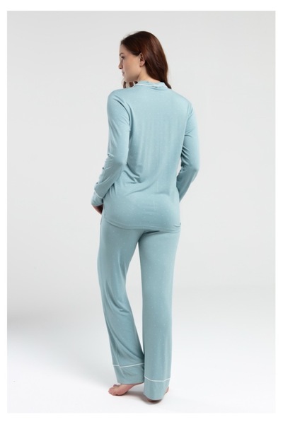 Pierre Cardin Women's Green Long Sleeve Button Front Pajama Set 2 Pair Socks Gift