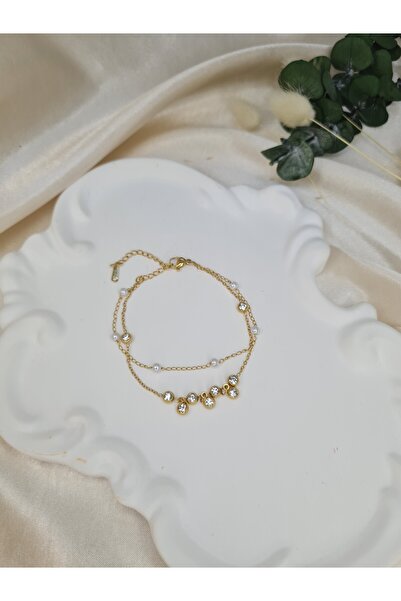 ZEYM COLLECTION سوار أنيق من الفولاذ مع تفاصيل اللؤلؤ والحجر – ذهبي