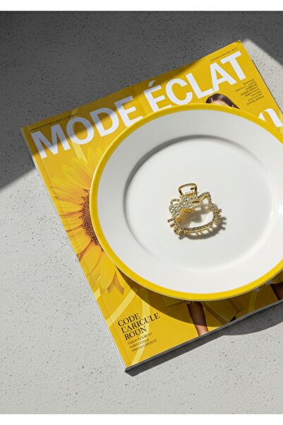 GÜLPEŞE Medium Size Crystal Stone Metal Clasp with Hello Kitty Detail