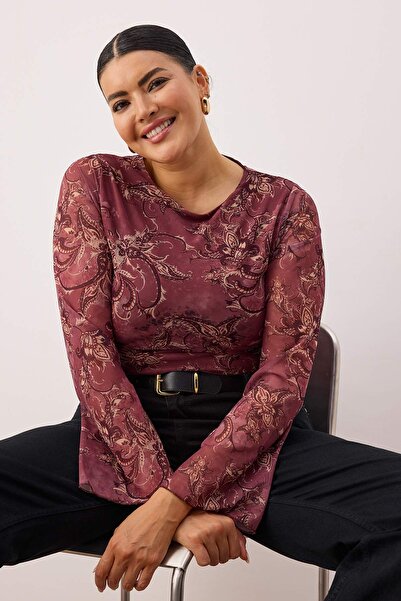 Trendyol Curve Μπλούζα με πολύχρωμο σχέδιο με σάλι για εφήβους, ασύμμετρη εφαρμογή στο σώμα, μεγάλου μεγέθους TBBAW26AF00098